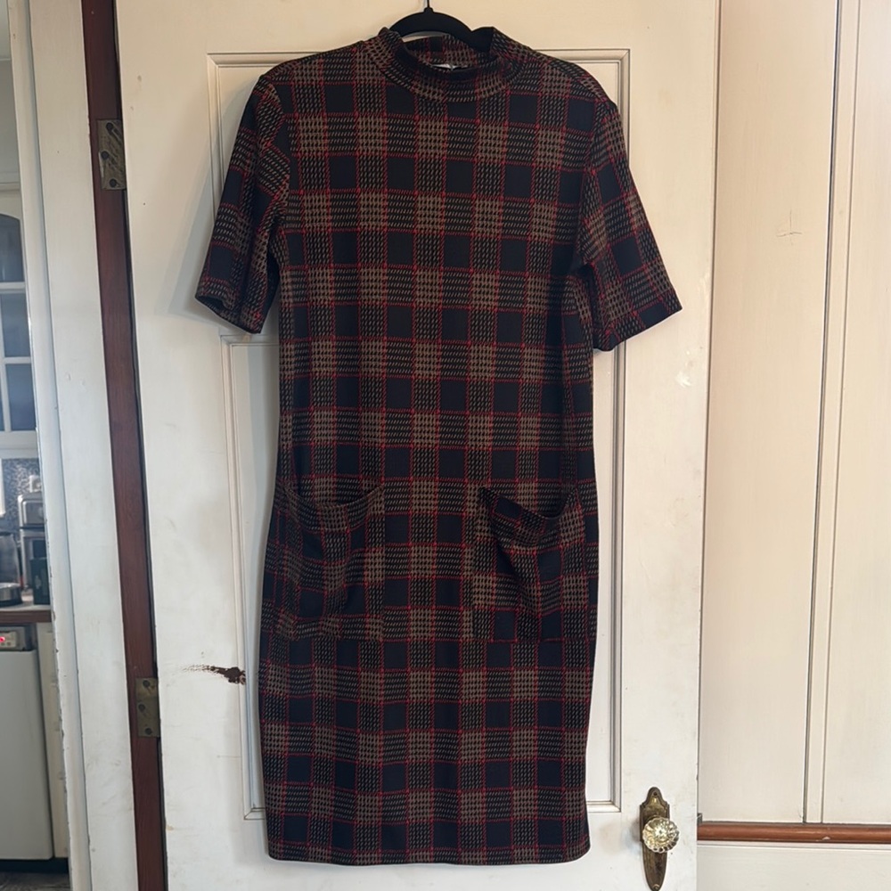 Zara Black and Red Women's Dress